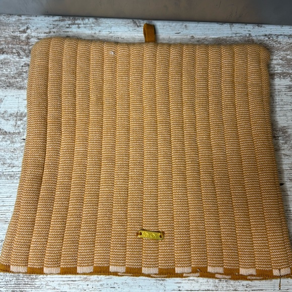 OYOY
STRINGA TEA COZY - CARAMEL / ROSE - Picture 3 of 6